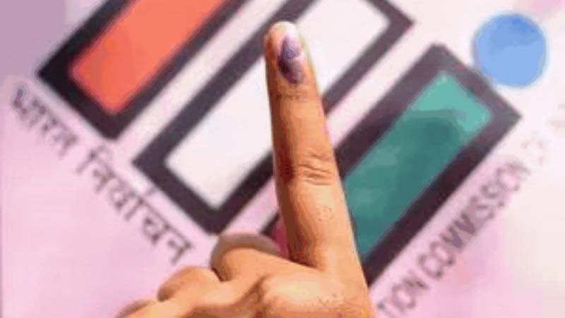 पहचान पत्र के अलावा ये 12 दस्तावेज दिखाकर भी कर सकते हैं मतदान पहचान पत्र के अलावा ये 12 दस्तावेज दिखाकर भी कर सकते हैं मतदान