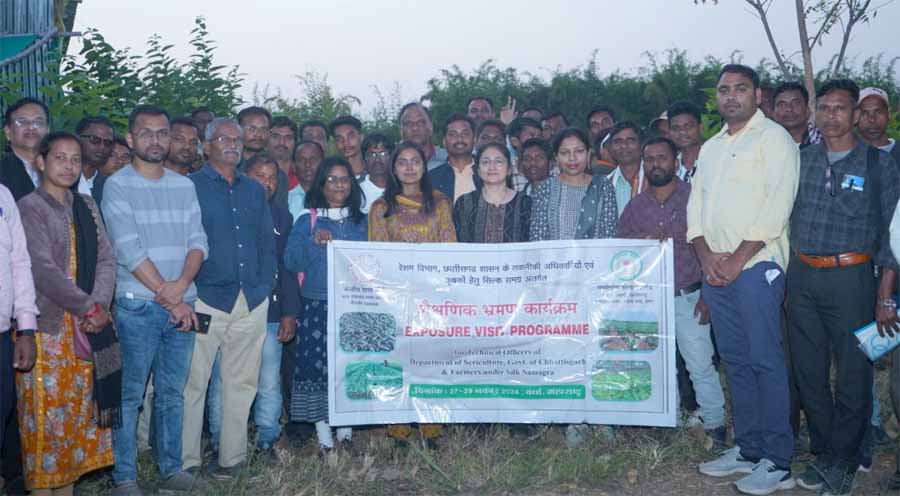 छत्तीसगढ़ के 100 रेशम कृमिपालक किसानों ने महाराष्ट्र के वर्धा में लिया प्रशिक्षण छत्तीसगढ़ के 100 रेशम कृमिपालक किसानों ने महाराष्ट्र के वर्धा में लिया प्रशिक्षण