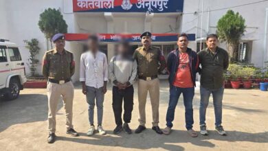 कोतवाली अनूपपुर पुलिस द्वारा आपरेशन प्रहार में बड़ी मात्रा में अवैध शराब जप्तः दो आरोपी गिरफ्तार