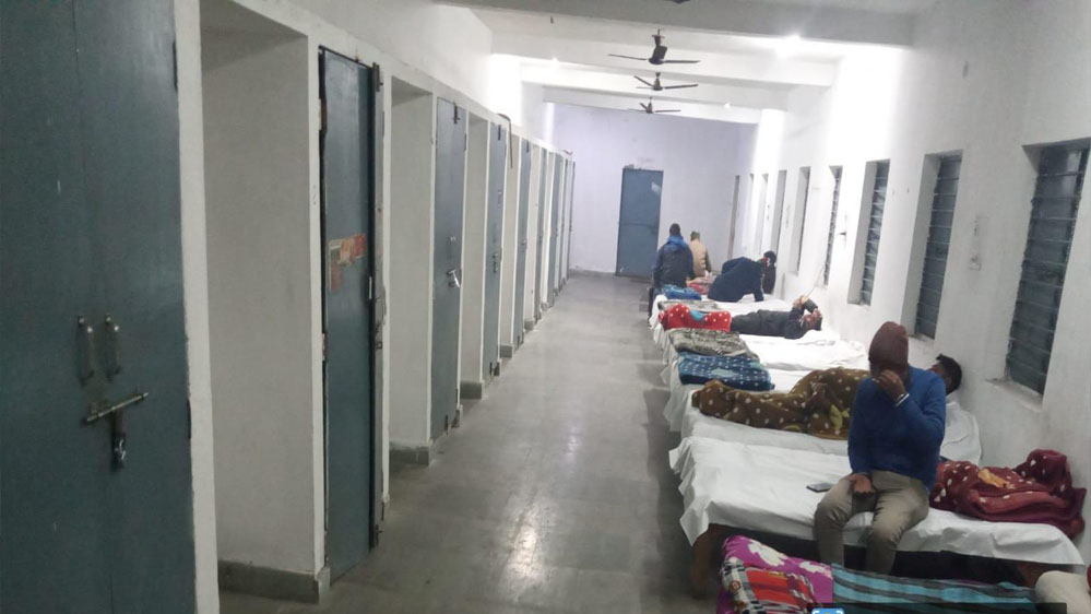 आश्रय स्थल मे रूकने वाले प्रत्येक नागरिक की सुविधाओं का रखा जा रहा ख्याल आश्रय स्थल मे रूकने वाले प्रत्येक नागरिक की सुविधाओं का रखा जा रहा ख्याल