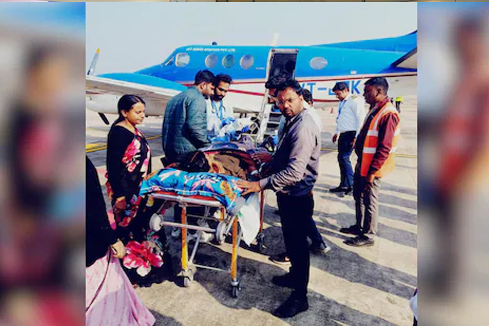 पीएमएयर एम्बुलेंस से श्रीमती गुप्ता को समय पर हायर सेंटर रेफर कर बचाई गई जान पीएमएयर एम्बुलेंस से श्रीमती गुप्ता को समय पर हायर सेंटर रेफर कर बचाई गई जान
