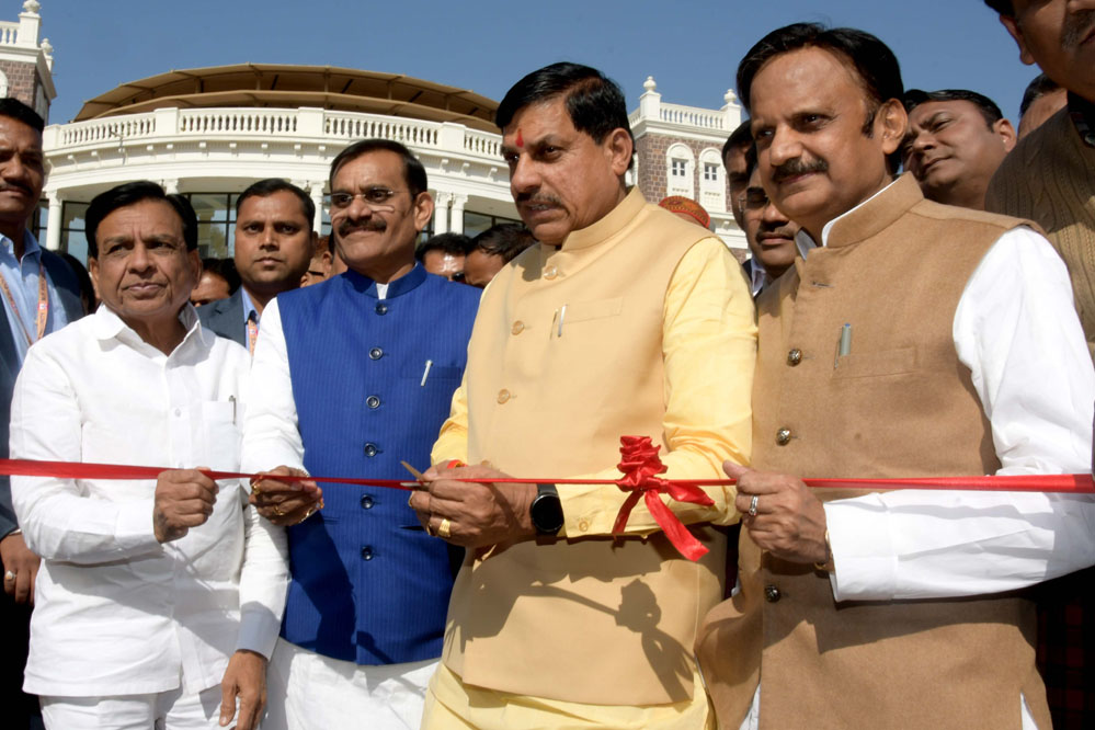 मुख्यमंत्री ने प्रदेश में भाजपा सरकार के एक साल पूरा होने पर प्रेस कॉन्फ्रेंस कर सरकार की उपलब्धियां गिनाई