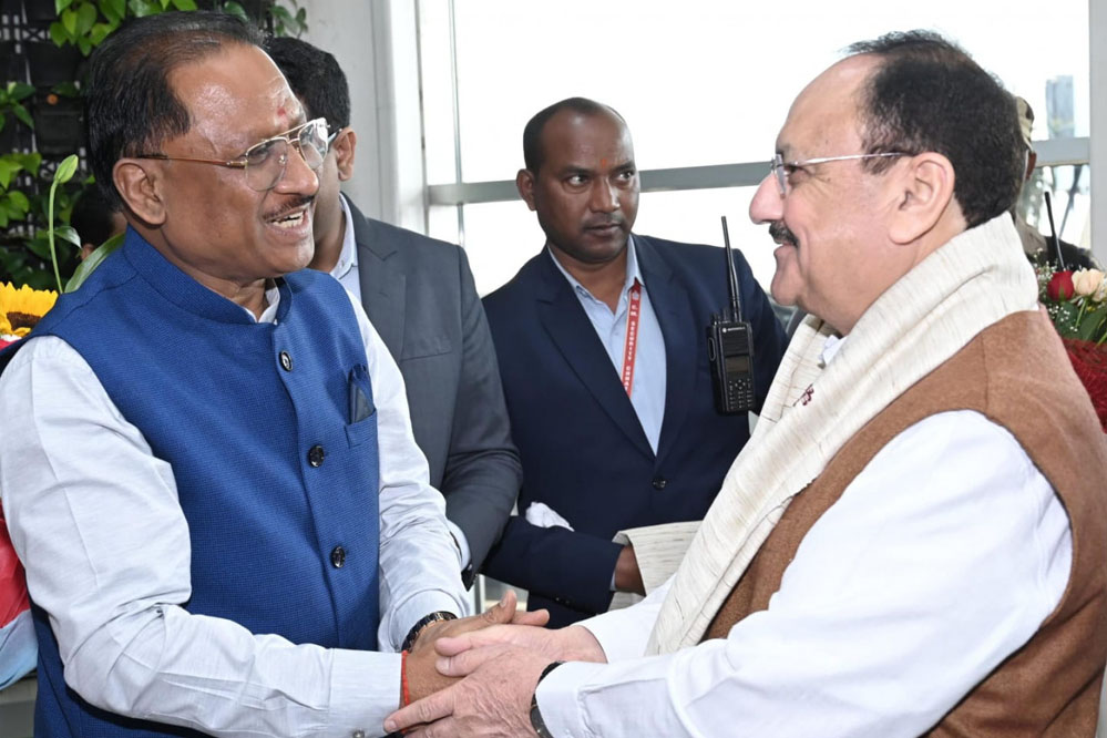 छत्तीसगढ़ के जनादेश परब में शामिल होने केन्द्रीय स्वास्थ्य मंत्री नड्डा रायपुर पहुंचे छत्तीसगढ़ के जनादेश परब में शामिल होने केन्द्रीय स्वास्थ्य मंत्री नड्डा रायपुर पहुंचे