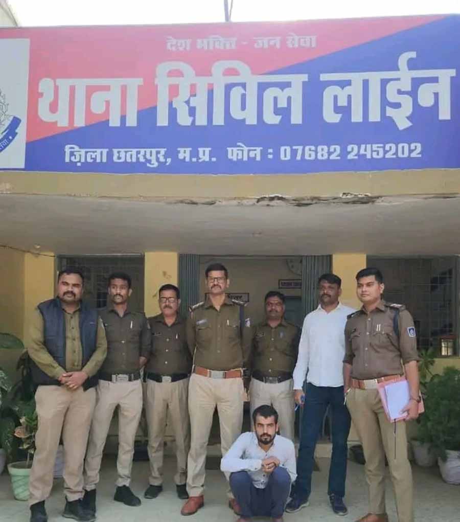 थाना सिविल लाइन पुलिस ने सटई रोड एक मकान में अवैध हथियार कट्टा से छात्रा की मृत्यु कारित करने वाले आरोपी को किया गिरफ्तार, अवैध हथियार कट्टा जप्त थाना सिविल लाइन पुलिस ने सटई रोड एक मकान में अवैध हथियार कट्टा से छात्रा की मृत्यु कारित करने वाले आरोपी को किया गिरफ्तार, अवैध हथियार कट्टा जप्त