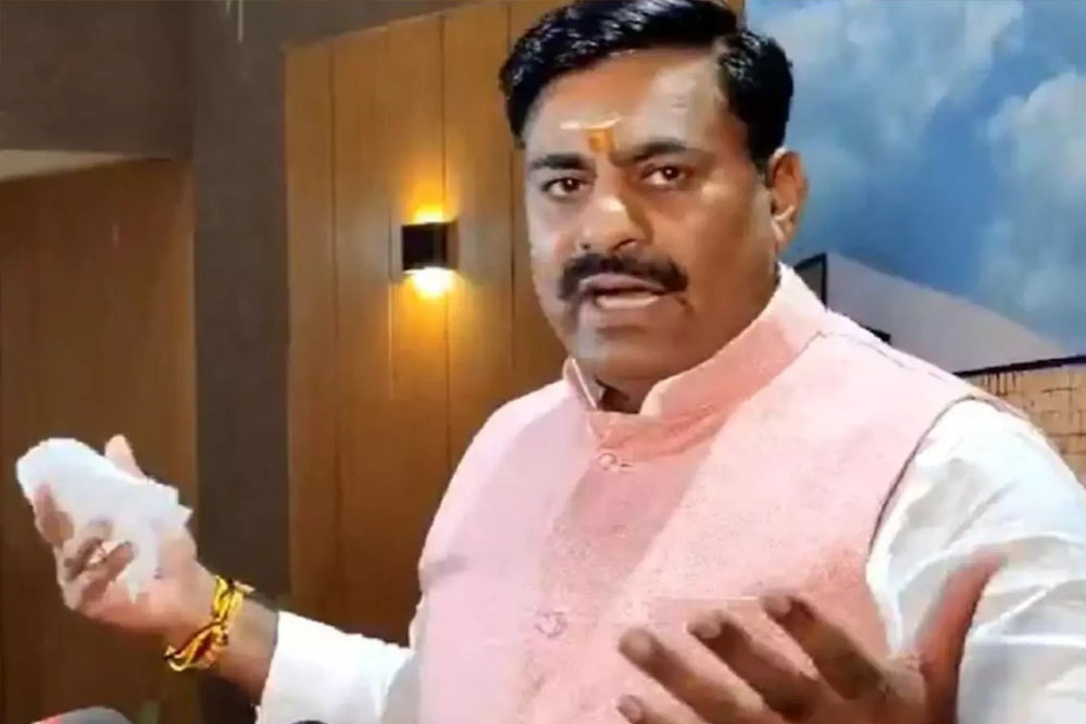 सरकार के फंड से चल रहे मदरसों में राष्ट्रगान जरूरी:रामेश्वर शर्मा सरकार के फंड से चल रहे मदरसों में राष्ट्रगान जरूरी:रामेश्वर शर्मा