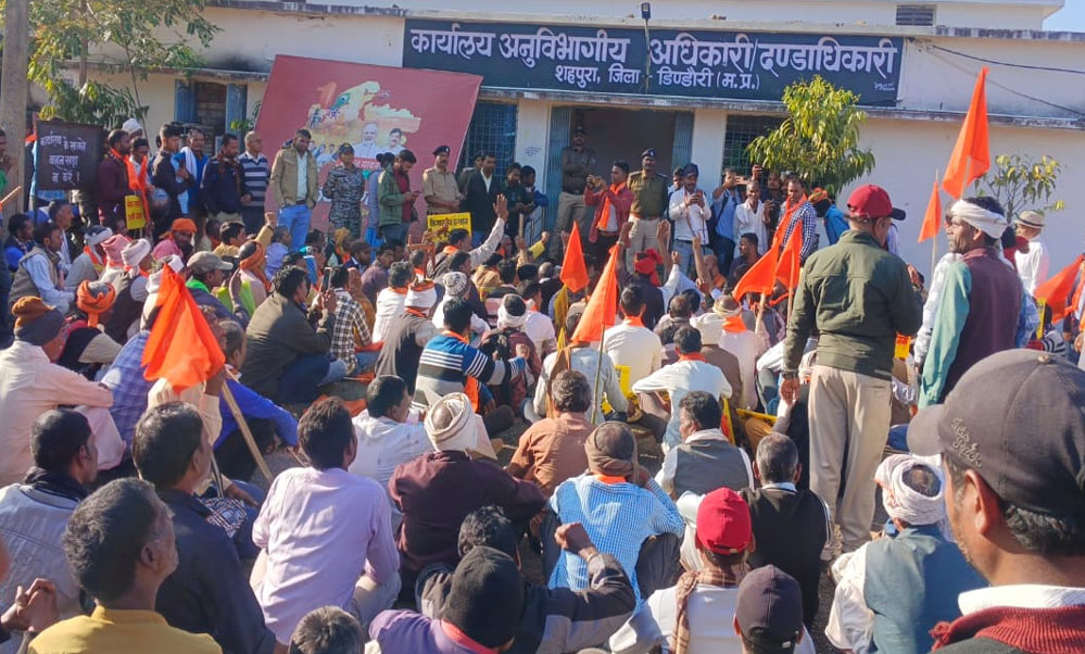 सैकड़ों ट्रैक्टर के साथ हजारों अन्नदाता उतरे सड़कों में,अपनी मूलभूत मांगों को लेकर दी चेतावनी
