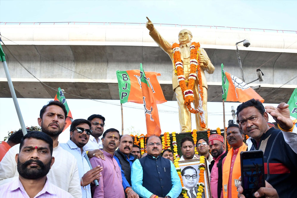 संविधान निर्माता ने देश को राष्ट्रीय एकता और अंखडता को एक सूत्र में पिरोया-श्री भगवानदास सबनानी संविधान निर्माता ने देश को राष्ट्रीय एकता और अंखडता को एक सूत्र में पिरोया-श्री भगवानदास सबनानी
