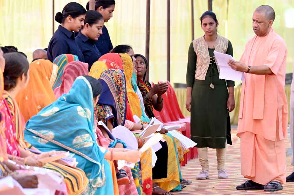 नहीं होने देंगे किसी के भी साथ अन्याय, गोरखपुर पहुंचे सीएम योगी आदित्यनाथ नहीं होने देंगे किसी के भी साथ अन्याय, गोरखपुर पहुंचे सीएम योगी आदित्यनाथ