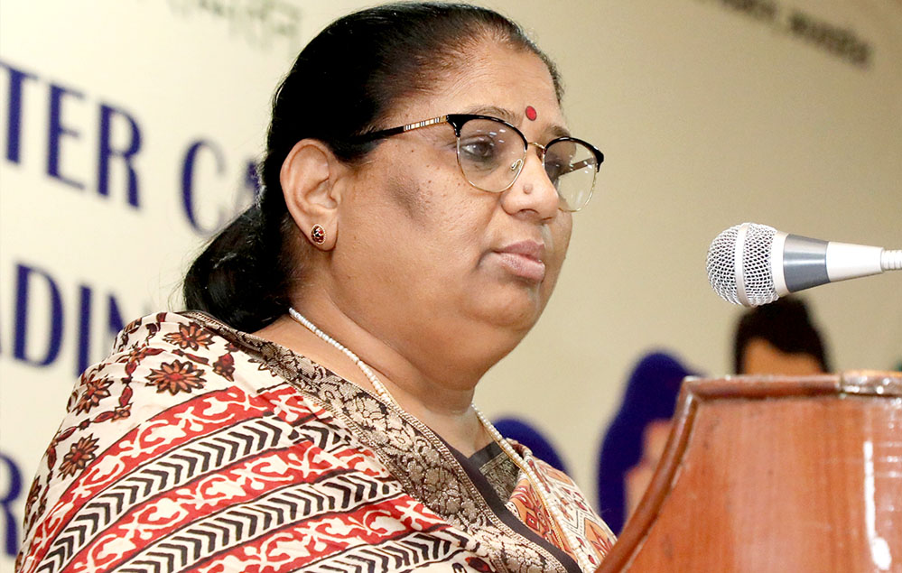 महिलाओं के ख़िलाफ़ हिंसा के मामले में समाधान के लिए लोक अधिकार केंद्र, वन स्टॉप सेंटर और ऊर्जा डेस्क के बीच समन्वित प्रयासों की आवश्यकता : मंत्री सुश्री भूरिया महिलाओं के ख़िलाफ़ हिंसा के मामले में समाधान के लिए लोक अधिकार केंद्र, वन स्टॉप सेंटर और ऊर्जा डेस्क के बीच समन्वित प्रयासों की आवश्यकता : मंत्री सुश्री भूरिया
