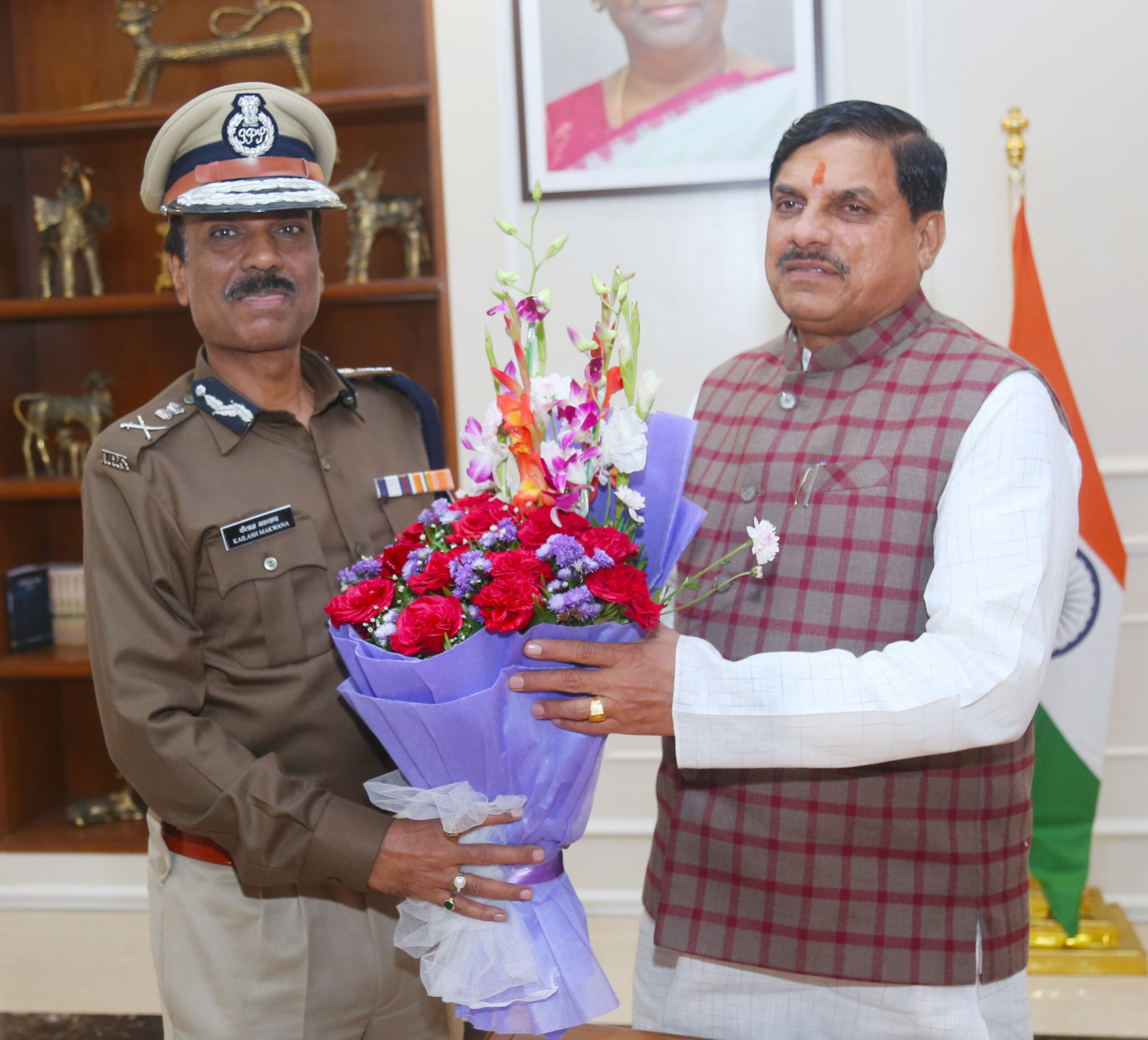 मुख्यमंत्री डॉ. यादव से मिले नवनियुक्त पुलिस महानिदेशक श्री मकवाना