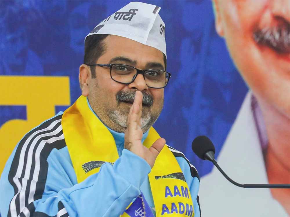 आप में शामिल हुए टीचर और मोटिवेशनल स्पीकर अवध ओझा एक विवाद में घिरे आप में शामिल हुए टीचर और मोटिवेशनल स्पीकर अवध ओझा एक विवाद में घिरे