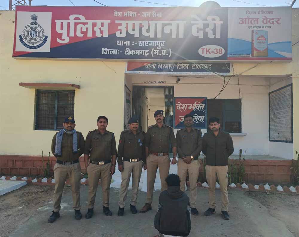 चौकी देरी (थाना खरगापुर) पुलिस द्वारा ₹10000 के ईनामी आरोपी को पकड़ा