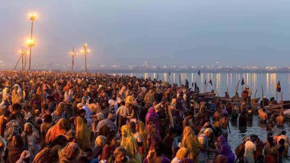 2025 में महाकुंभ मेला भारत का सबसे बड़ा और महत्वपूर्ण धार्मिक उत्सव होने के साथ आर्थिक अवसर भी प्रदान करेगा 2025 में महाकुंभ मेला भारत का सबसे बड़ा और महत्वपूर्ण धार्मिक उत्सव होने के साथ आर्थिक अवसर भी प्रदान करेगा
