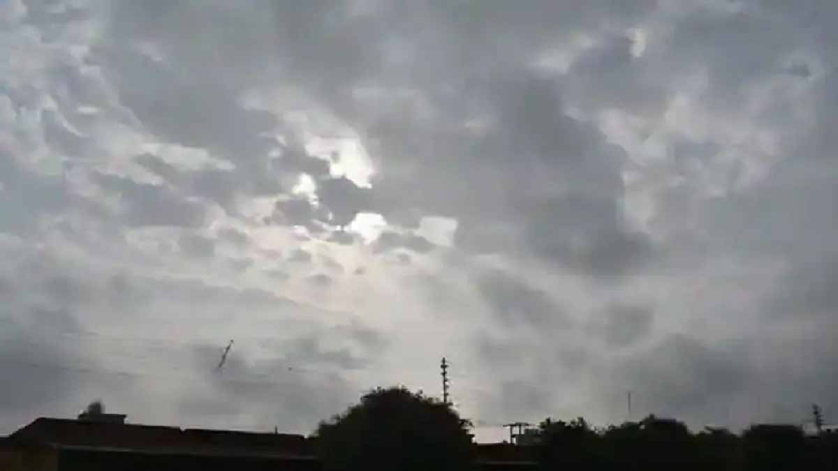 छत्तीसगढ़ में आज से फिर बदली-बारिश का दौर शुरू छत्तीसगढ़ में आज से फिर बदली-बारिश का दौर शुरू