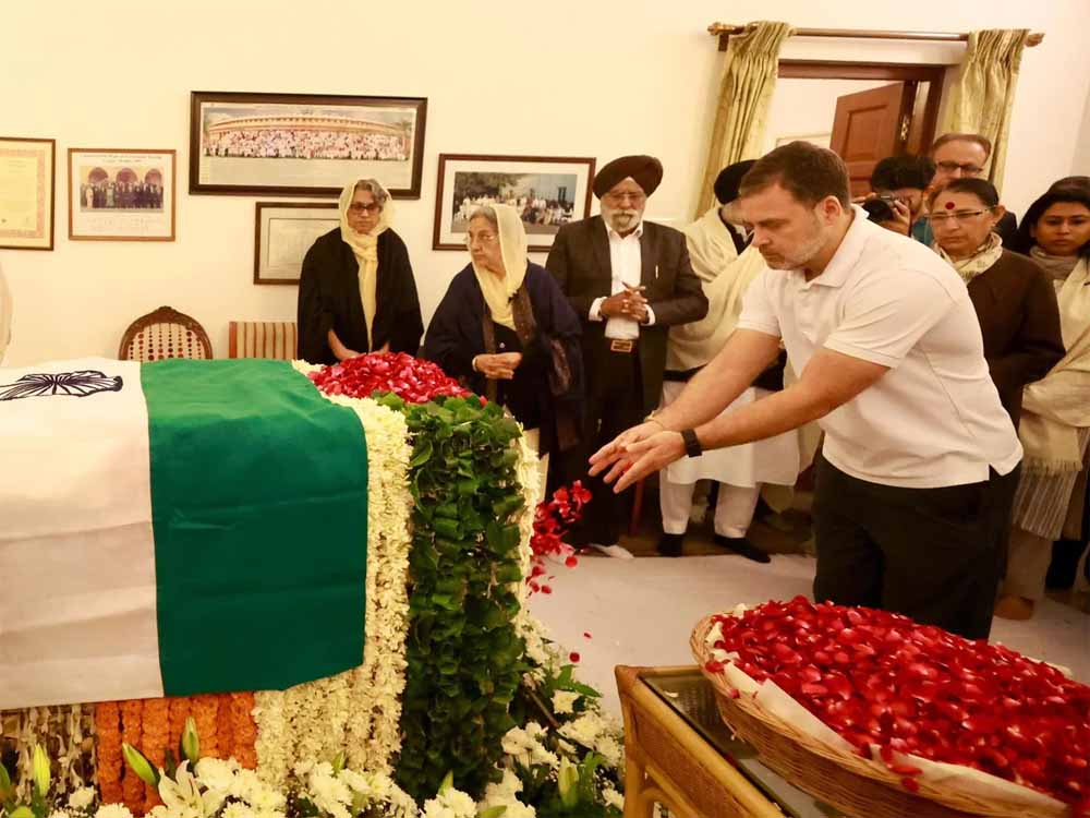 निगमबोध घाट पर अंतिम संस्कार को लेकर राजनीतिक विवाद शुरू, अंतिम संस्कार से भड़के राहुल गांधी