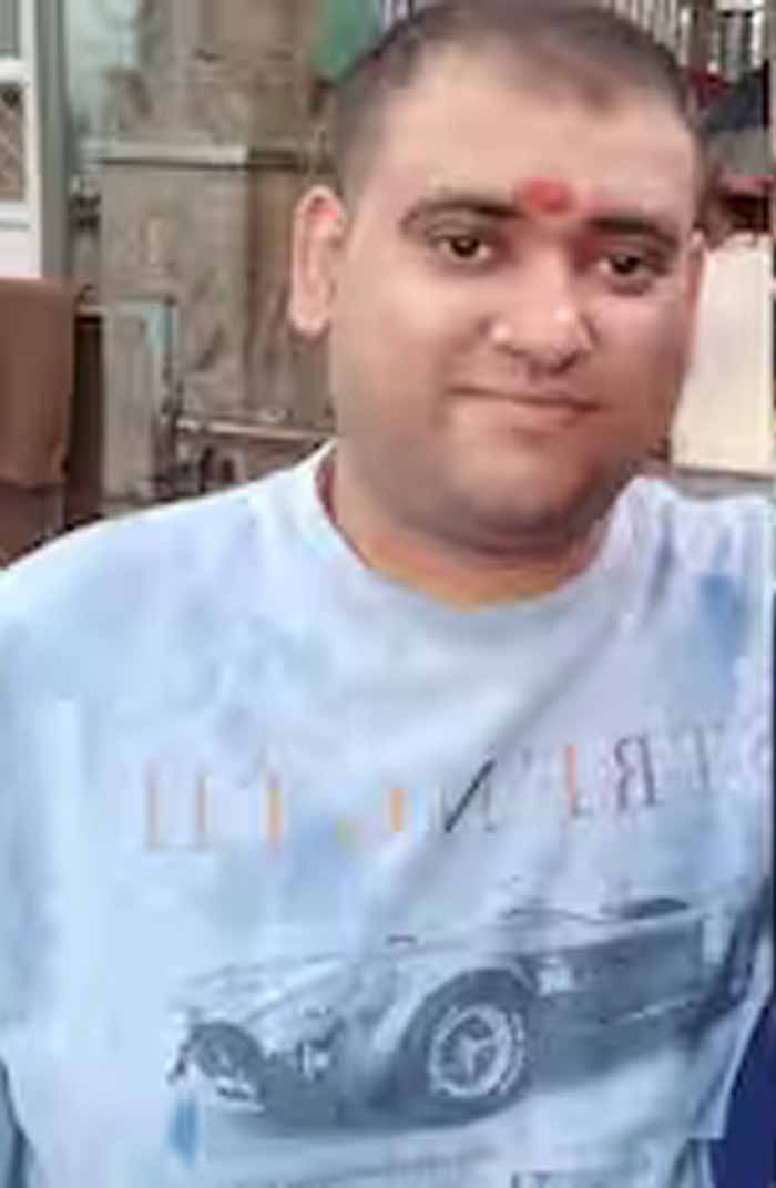 बेंगलुरु की एक प्राइवेट कंपनी में काम करने वाले यूपी के एक व्यक्ति ने फांसी लगाकर किया सुसाइड बेंगलुरु की एक प्राइवेट कंपनी में काम करने वाले यूपी के एक व्यक्ति ने फांसी लगाकर किया सुसाइड