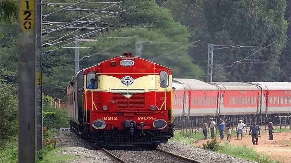 जबलपुर से अयोध्या केंट तक जाने वाली तीन साप्ताहिक एक्सप्रेस ट्रेन 24 दिसंबर से 7 जनवरी के मध्य सुल्तानपुर तक जाएगी जबलपुर से अयोध्या केंट तक जाने वाली तीन साप्ताहिक एक्सप्रेस ट्रेन 24 दिसंबर से 7 जनवरी के मध्य सुल्तानपुर तक जाएगी