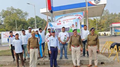 राष्ट्रीय सड़क सुरक्षा माह के तहत उमरिया पुलिस का जागरूकता अभियान