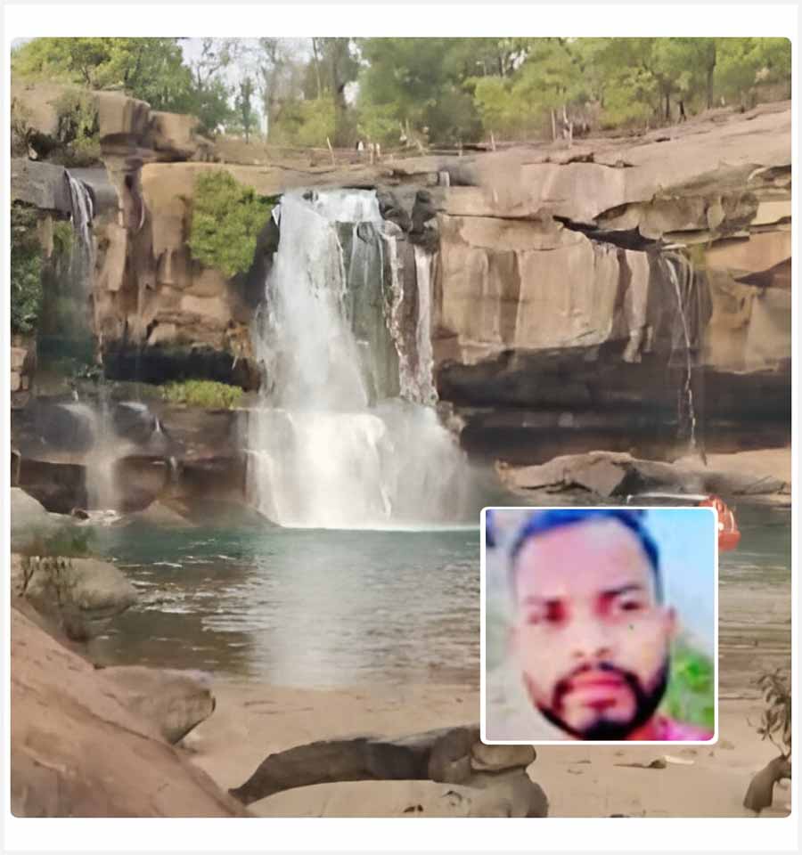 कोरिया जिले के पर्यटन स्थल गौरघाट जलप्रपात में डूबने वाले युवक का शव 42 घंटे बाद भी नहीं मिला कोरिया जिले के पर्यटन स्थल गौरघाट जलप्रपात में डूबने वाले युवक का शव 42 घंटे बाद भी नहीं मिला