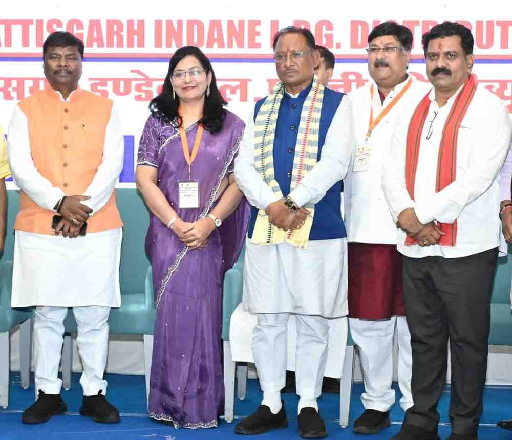 प्रधानमंत्री उज्ज्वला योजना से घर-घर पहुंचा एलपीजी गैस कनेक्शन : मुख्यमंत्री विष्णु देव साय प्रधानमंत्री उज्ज्वला योजना से घर-घर पहुंचा एलपीजी गैस कनेक्शन : मुख्यमंत्री विष्णु देव साय
