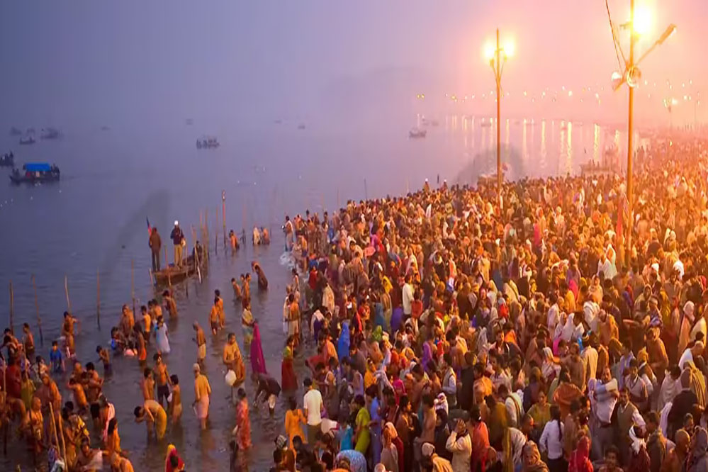 महाकुंभ में बड़ी मात्रा में आर्थिक और व्यापारिक गतिविधियां, कुल आंकड़ा ₹2 लाख करोड़ से अधिक हो जाएगा.