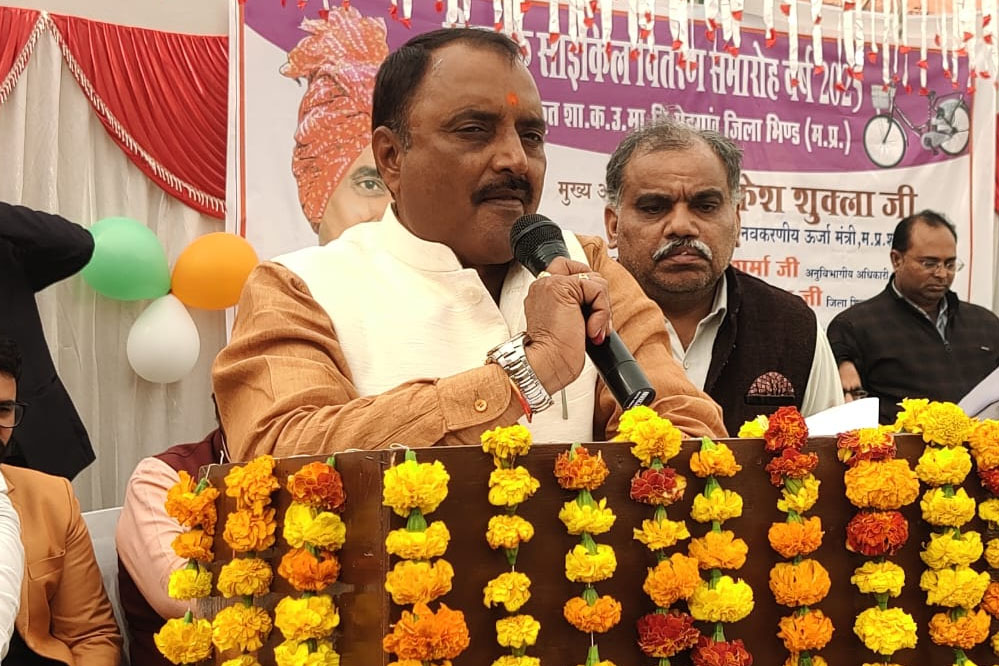 ऊर्जा के बिना विकास संभव नहीं : मंत्री शुक्ला ऊर्जा के बिना विकास संभव नहीं : मंत्री शुक्ला