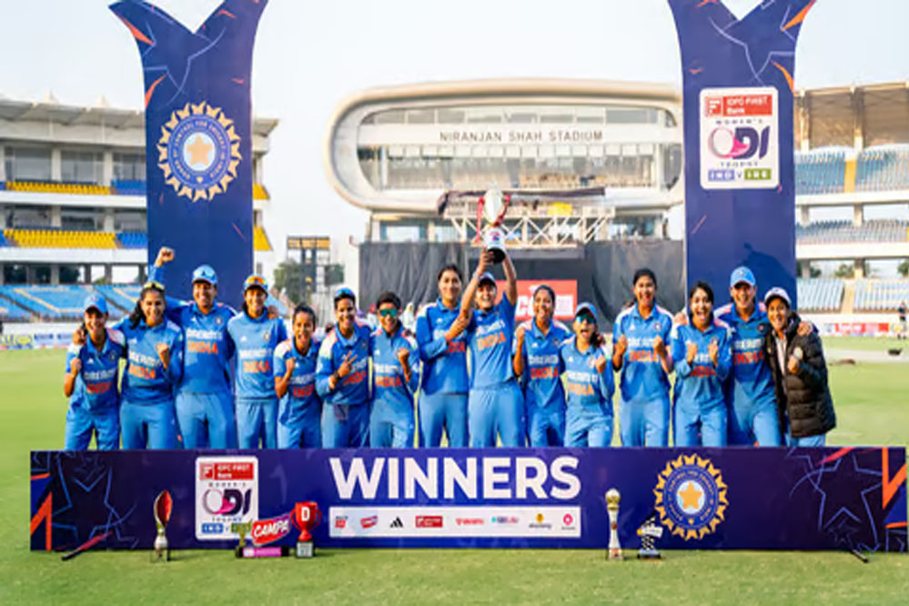 भारतीय महिला टीम ने आयरलैंड को 304 रनों से हराया और सीरीज भी 3-0 से जीती भारतीय महिला टीम ने आयरलैंड को 304 रनों से हराया और सीरीज भी 3-0 से जीती