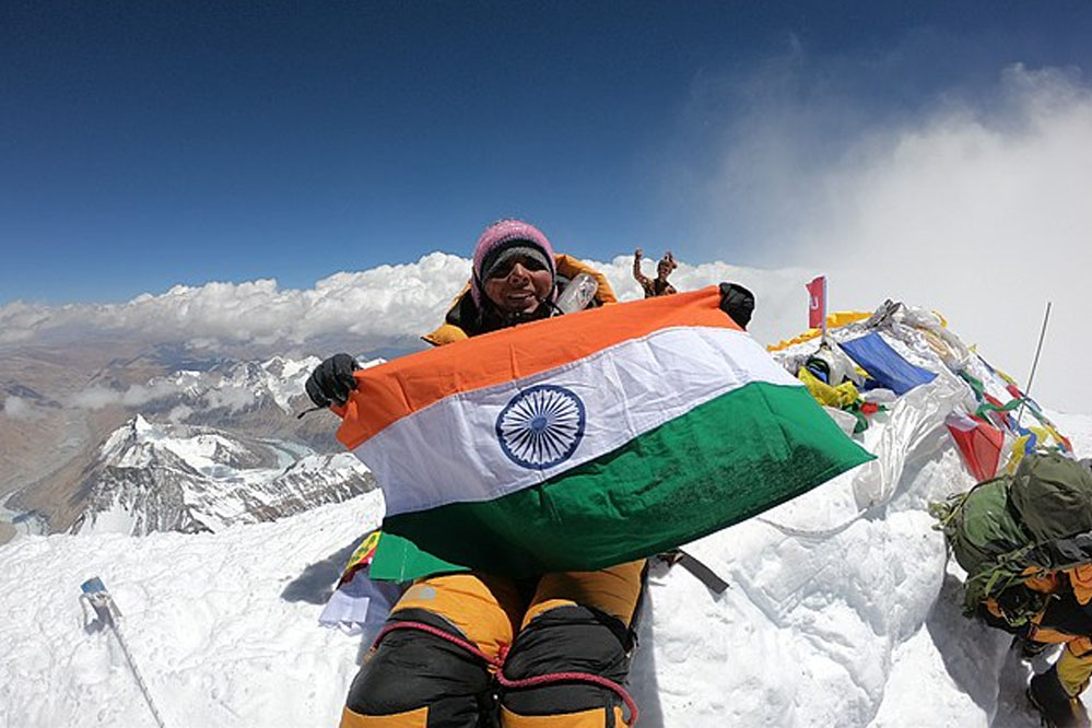मुख्यमंत्री डॉ. यादव ने साहसी पर्वतारोही भावना को दी बधाई मुख्यमंत्री डॉ. यादव ने साहसी पर्वतारोही भावना को दी बधाई