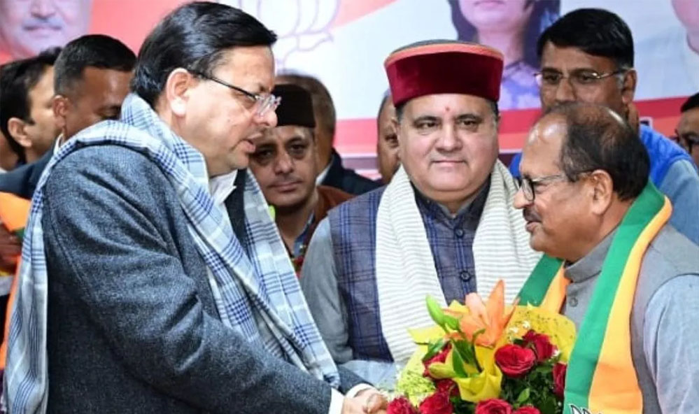 उत्तराखंड में निकाय चुनाव से पहले कांग्रेस को बड़ा झटका, मथुरा दत्त जोशी बीजेपी में शामिल उत्तराखंड में निकाय चुनाव से पहले कांग्रेस को बड़ा झटका, मथुरा दत्त जोशी बीजेपी में शामिल