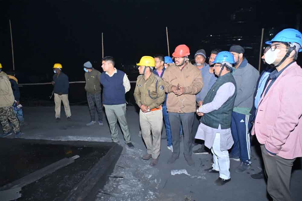 छत्तीसगढ़-मुंगेली के स्मेल्टर प्लांट हादसे में मृतकों के परिवारों को मिलेगा मुआवजा, मुख्यमंत्री विष्णु देव साय ने जताई संवेदना छत्तीसगढ़-मुंगेली के स्मेल्टर प्लांट हादसे में मृतकों के परिवारों को मिलेगा मुआवजा, मुख्यमंत्री विष्णु देव साय ने जताई संवेदना