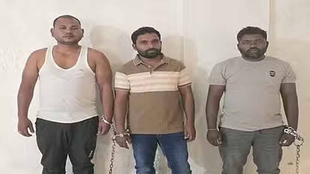 छत्तीसगढ़-बीजापुर में ठेकेदार के मुंशी और उसके भाई रितेश ने की मुकेश चंद्राकर की हत्या, आईजी का खुलासा छत्तीसगढ़-बीजापुर में ठेकेदार के मुंशी और उसके भाई रितेश ने की मुकेश चंद्राकर की हत्या, आईजी का खुलासा