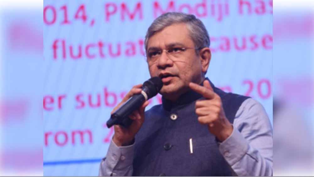 नए साल पर केंद्र ने दिया किसानों को तोहफा, डीएपी फर्टिलाइजर के लिए स्पेशल पैकेज को मंजूरी दी नए साल पर केंद्र ने दिया किसानों को तोहफा, डीएपी फर्टिलाइजर के लिए स्पेशल पैकेज को मंजूरी दी