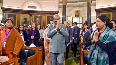 बिरला जनजातीय महिलाओं को सिखायेंगे संसदीय शासन प्रणाली