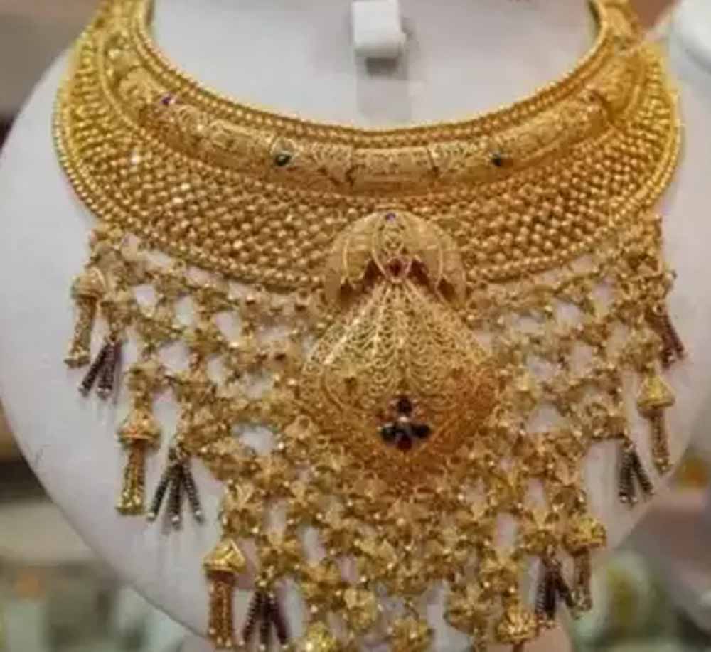 एक फरवरी को पेश होने वाले बजट में सोने पर कस्टम ड्यूटी बढ़ा सकती है एक फरवरी को पेश होने वाले बजट में सोने पर कस्टम ड्यूटी बढ़ा सकती है