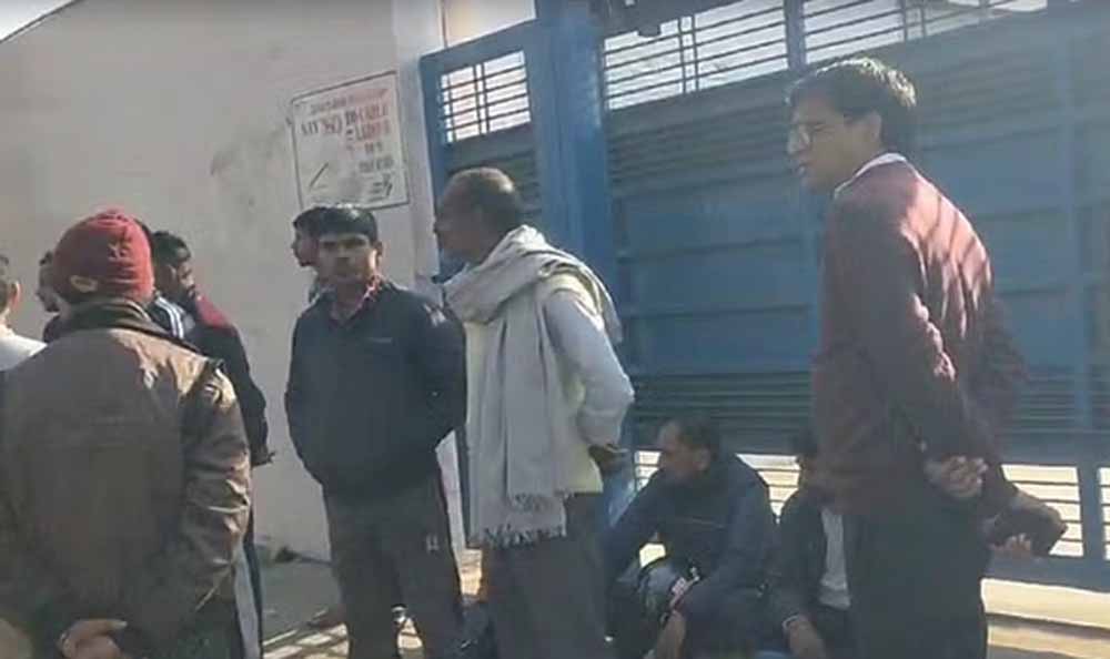 यूपी के बुलंदशहर स्थित सिकंदराबाद की बीएटीएक्स एनर्जीज कंपनी में बड़ा हादसा हुआ, दो की मौत