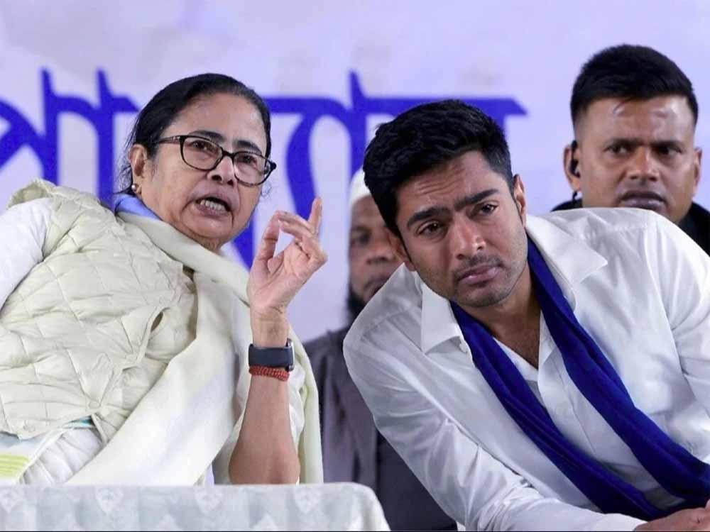 ममता बनर्जी ने मीटिंग में कहा- अभी मैं 10 सालों तक सक्रिय हूं और पार्टी की कमान मेरे पास ही रहेगी, अभिषेक को लगा झटका