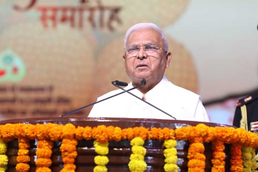 जीवन में कार्य और परिवार में संतुलन रखना जरूरी : राज्यपाल पटेल जीवन में कार्य और परिवार में संतुलन रखना जरूरी : राज्यपाल पटेल