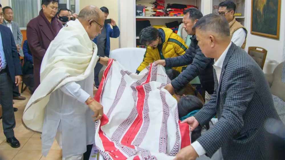 मणिपुर के पूर्व मंत्री और एनपीपी के विधायक एन काइसी का हुआ निधन, सीएम बीरेन सिंह ने जताया दुख मणिपुर के पूर्व मंत्री और एनपीपी के विधायक एन काइसी का हुआ निधन, सीएम बीरेन सिंह ने जताया दुख