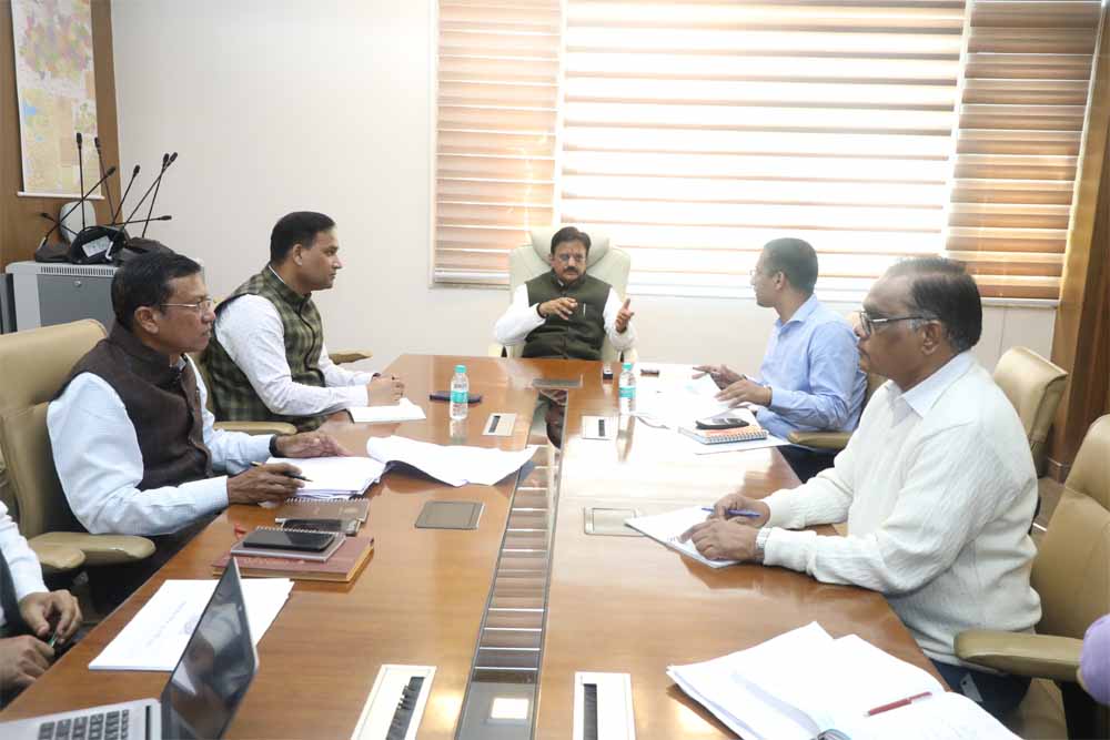 स्वास्थ्य अधोसंरचना कार्य भविष्य की आवश्यकताओं के अनुरूप समय सीमा में करें पूर्ण : उप मुख्यमंत्री शुक्ल स्वास्थ्य अधोसंरचना कार्य भविष्य की आवश्यकताओं के अनुरूप समय सीमा में करें पूर्ण : उप मुख्यमंत्री शुक्ल