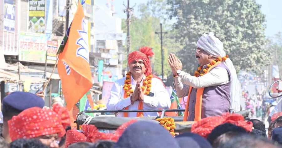 लोरमी नगर पालिका में  बीजेपी के अध्यक्ष प्रत्याशी सुजीत वर्मा ने लहराया परचम , 18 में से 11 वार्डों में भाजपा का कब्जा