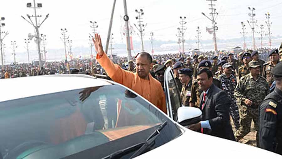 सीएम योगी ने कहा कुंभ में हुई भगदड़ के जिम्मेदार लोगों पर गिरेगी गाज सीएम योगी ने कहा कुंभ में हुई भगदड़ के जिम्मेदार लोगों पर गिरेगी गाज