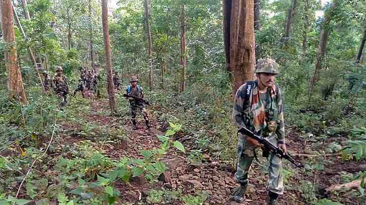 सुकमा मुठभेड़ में अब तक कुल 16 नक्सलियों के शव बरामद,दो जवान  हुए घायल जिनकी हालत खतरे से बाहर है सुकमा मुठभेड़ में अब तक कुल 16 नक्सलियों के शव बरामद,दो जवान  हुए घायल जिनकी हालत खतरे से बाहर है