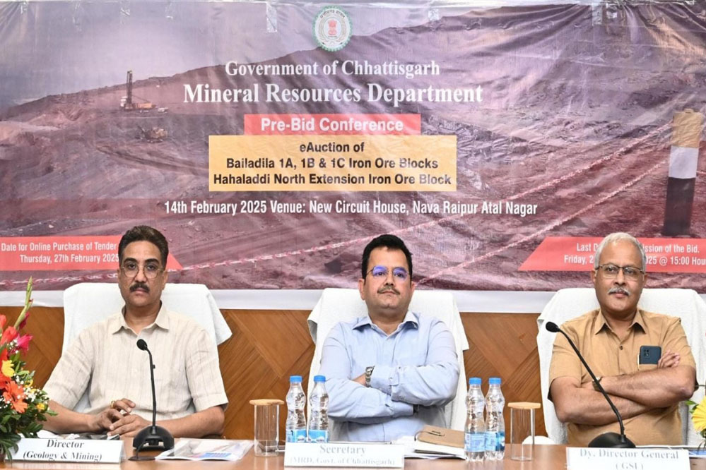 रायपुर : छत्तीसगढ़ खनिज संसाधनों के मामले में अपार संभावनाओं वाला राज्य – सचिव पी. दयानंद