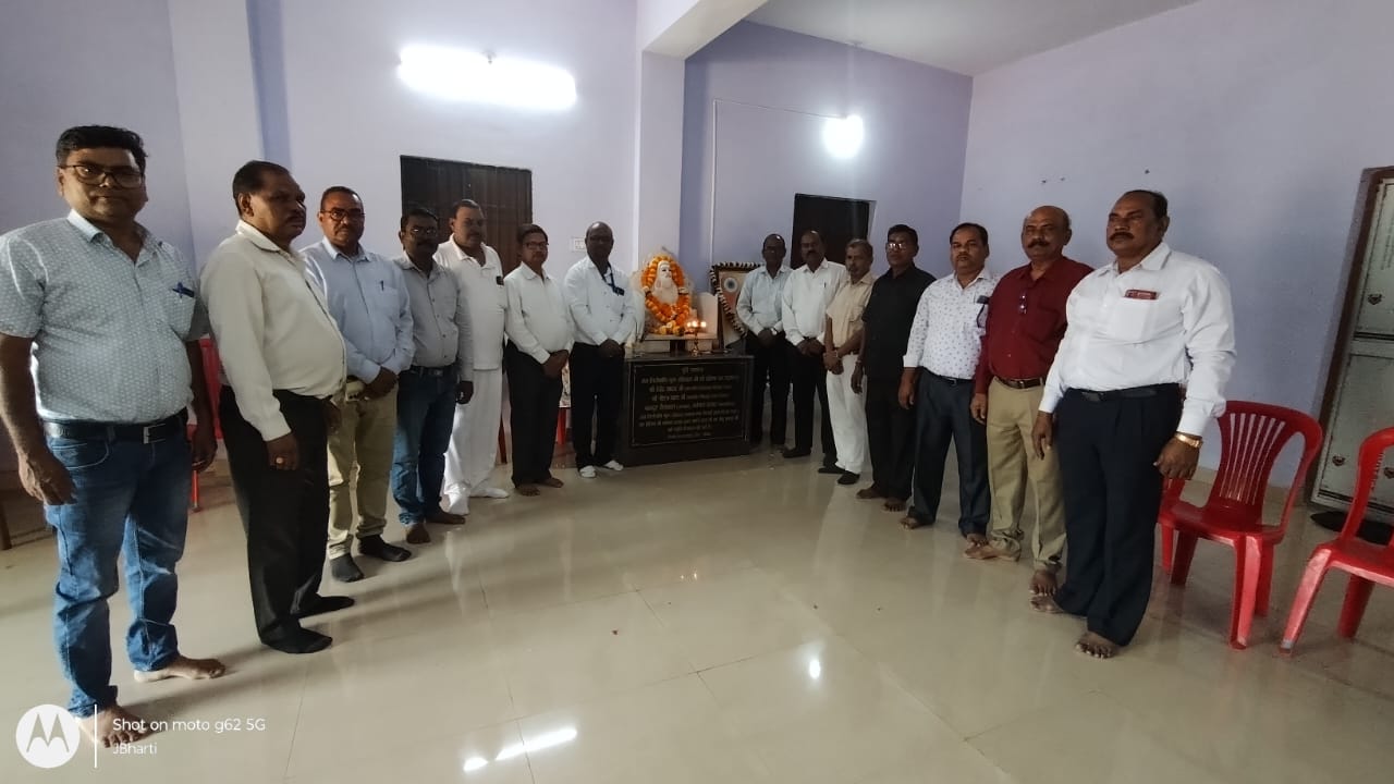 बी.एस.पी,एस सी-एस टी एम्प.एसोशियेशन ने संत शिरोमणि गुरु रविदास जी की जयंती मनायी