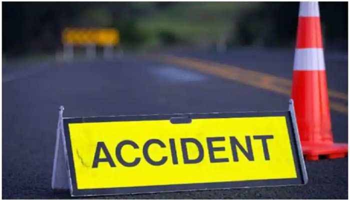 झारखंड के पलामू जिले में भीषण सड़क हादसा, 2 लोगों की मौत झारखंड के पलामू जिले में भीषण सड़क हादसा, 2 लोगों की मौत