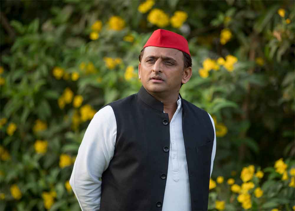 अखिलेश यादव ने महाकुंभ में आग लगने की घटना पर भाजपा सरकार पर निशाना साधा