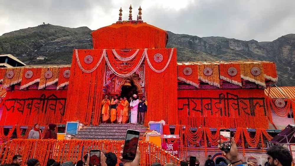 उत्तराखंड़ में वसंत पंचमी के शुभ अवसर पर  4 मई को खुलेंगे विश्व प्रसिद्ध भगवान बद्रीनाथ के कपाट