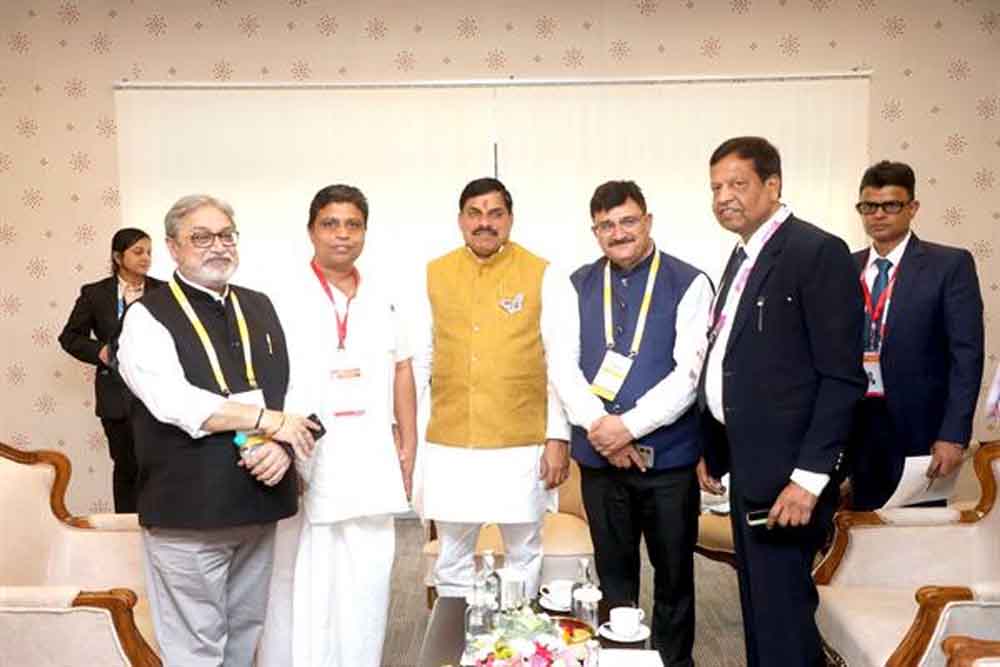 मुख्यमंत्री डॉ. मोहन यादव से ग्लोबल इन्वेस्टर्स समिट के पहले दिन विभिन्न उद्योगपतियों ने मुलाकात की मुख्यमंत्री डॉ. मोहन यादव से ग्लोबल इन्वेस्टर्स समिट के पहले दिन विभिन्न उद्योगपतियों ने मुलाकात की