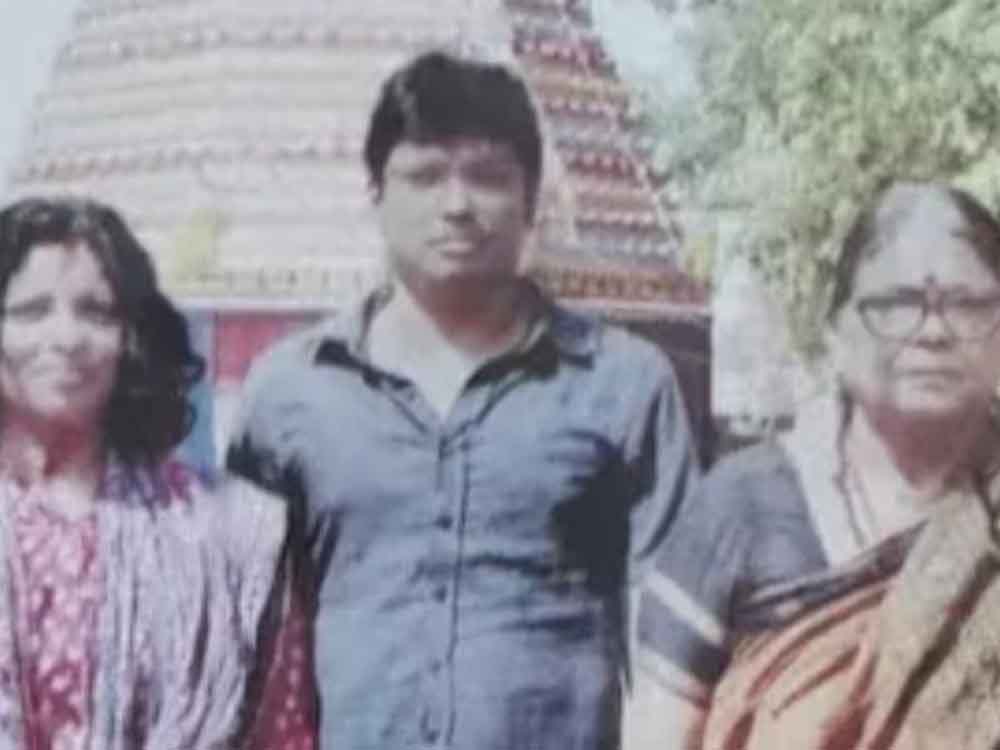 केरल के एर्नाकुलम जिले में एक दिल दहला देने वाली घटना, PSC टॉपर, IRS अफसर भाई और मां की संदिग्ध मौत