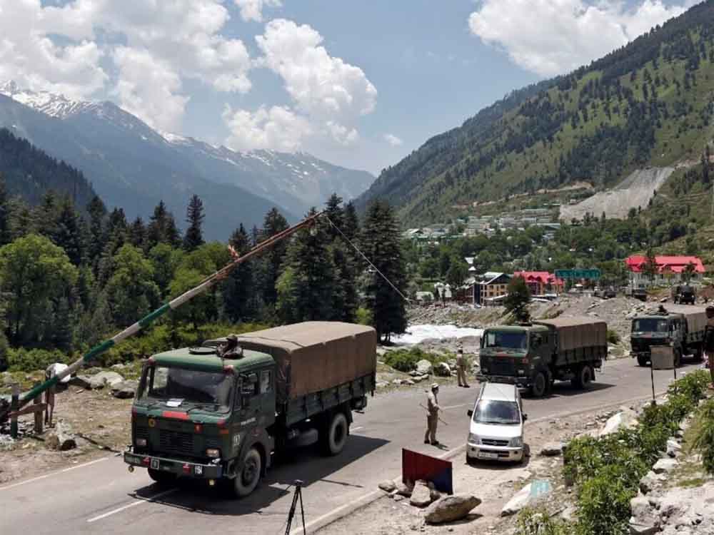 चीन सीमा के पास केंद्र सरकार ने बड़े हाईवे के निर्माण को मंजूरी दी, अरुणाचल सीमा पर बनेगा 1400 KM लंबा हाईवे